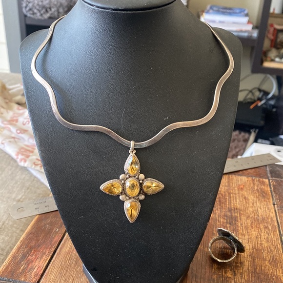 Sterling silver and Citrine pendant? - Picture 4 of 12